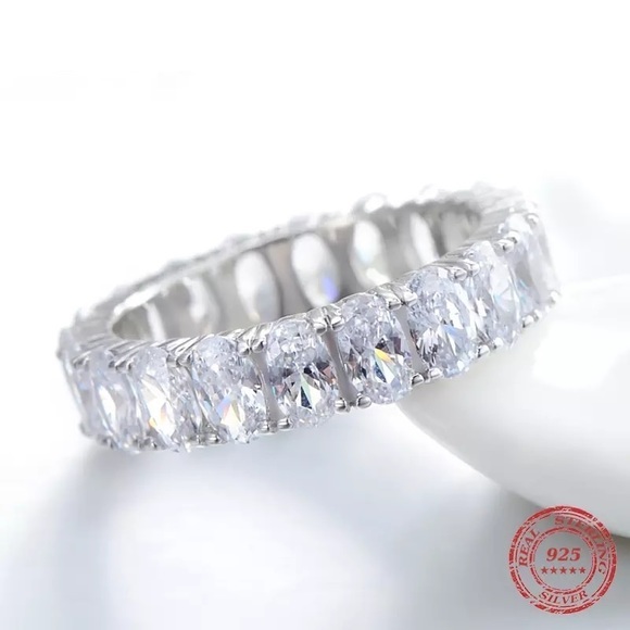 925 Sterling Silver Oval Cubic Zirconium Eternity Ring - Picture 3 of 6